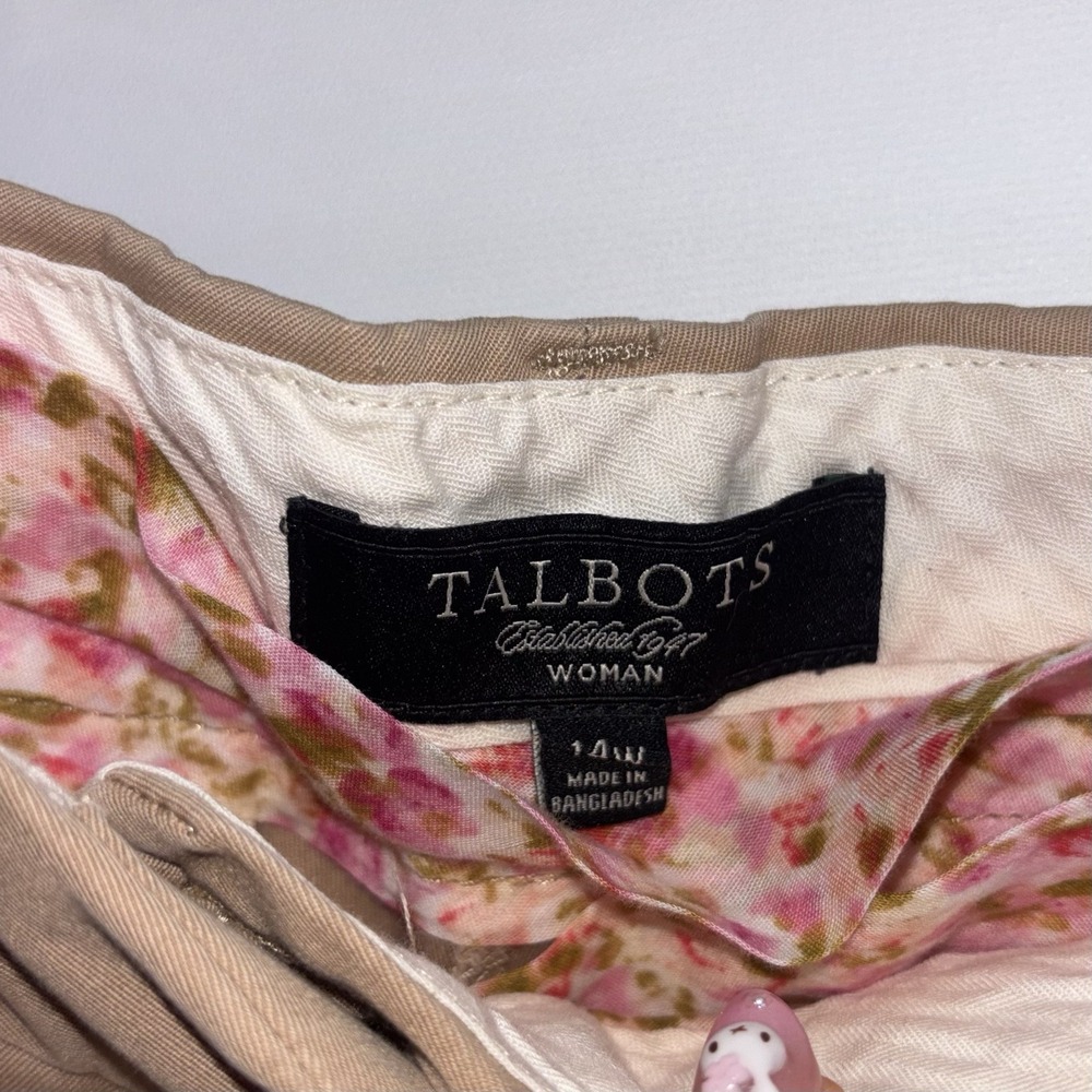 Talbots Woman Heritage Fit Khaki Bermuda Shorts – Size 14W - Picture 5 of 6